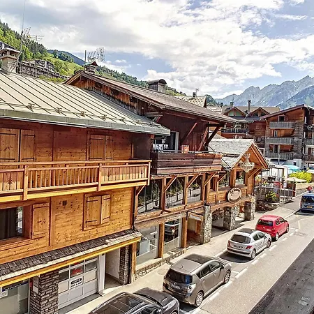 Appartement : 7 Pers Avec Balcons, Animaux Admis, Parking - Fr-1-818-2
