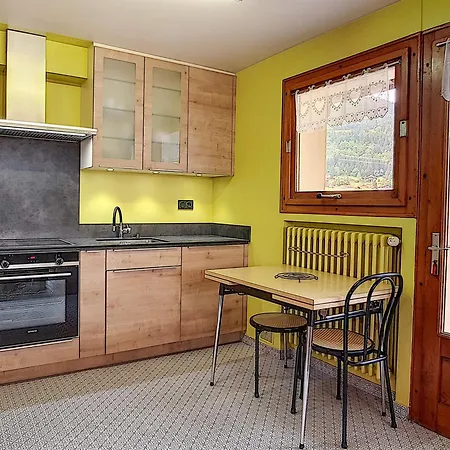 Appartement : 7 Pers Avec Balcons, Animaux Admis, Parking - Fr-1-818-2 *